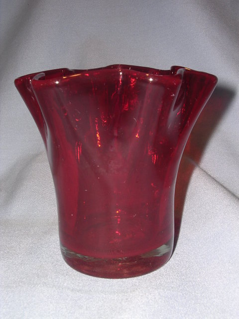 RED RUFFLED TOP HANDBLOWN ART GLASS VASE