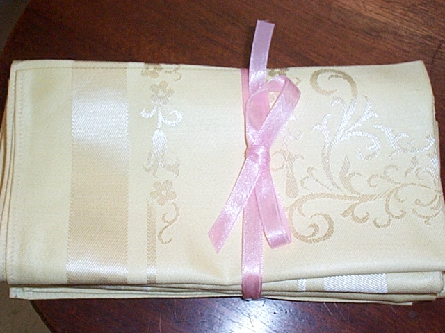 8 Damask Dinner Napkins Butter Yellow Pristine Condition