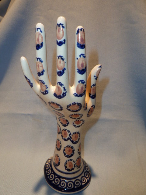 POLISH POTTERY GOLD AND NAVY PATTERN JEWELRY HAND