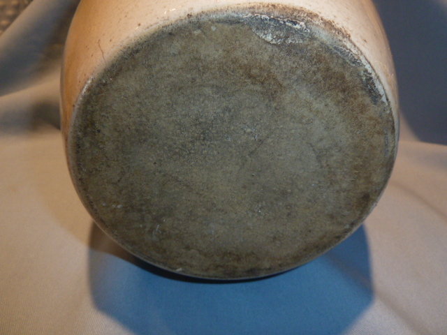 OLD BROWN AND TAN OPEN TOP GLAZED CROCK POT
