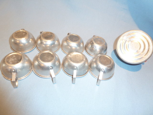 VINTAGE CHILD'S ALUMINUM 9 PIECE TEA SET WITH TEAPOT