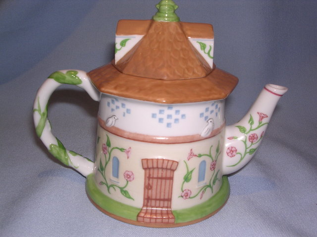 LENOX CHINA ENGLISH GARDEN COLLECTION DOVECOTE TEAPOT TEA POT