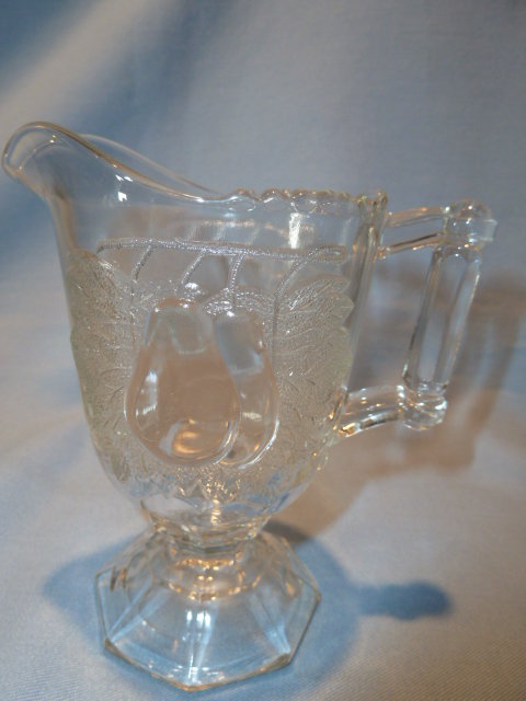 JEANNETTE CHINA CRYSTAL BALTIMORE PEAR CREAMER AND COVERED SUGAR SET