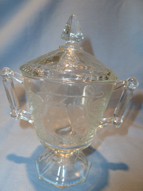 JEANNETTE CHINA CRYSTAL BALTIMORE PEAR CREAMER AND COVERED SUGAR SET