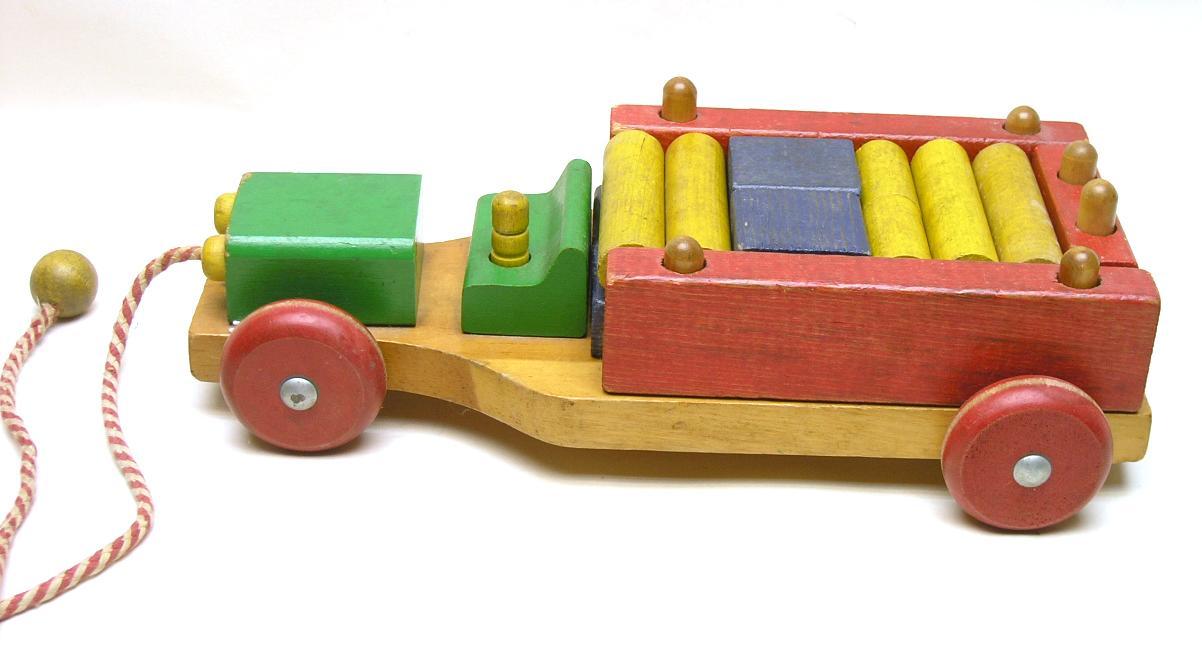 Vintage 1950's PLAYSKOOL Wood Pull Toy w/ Wood Blocks