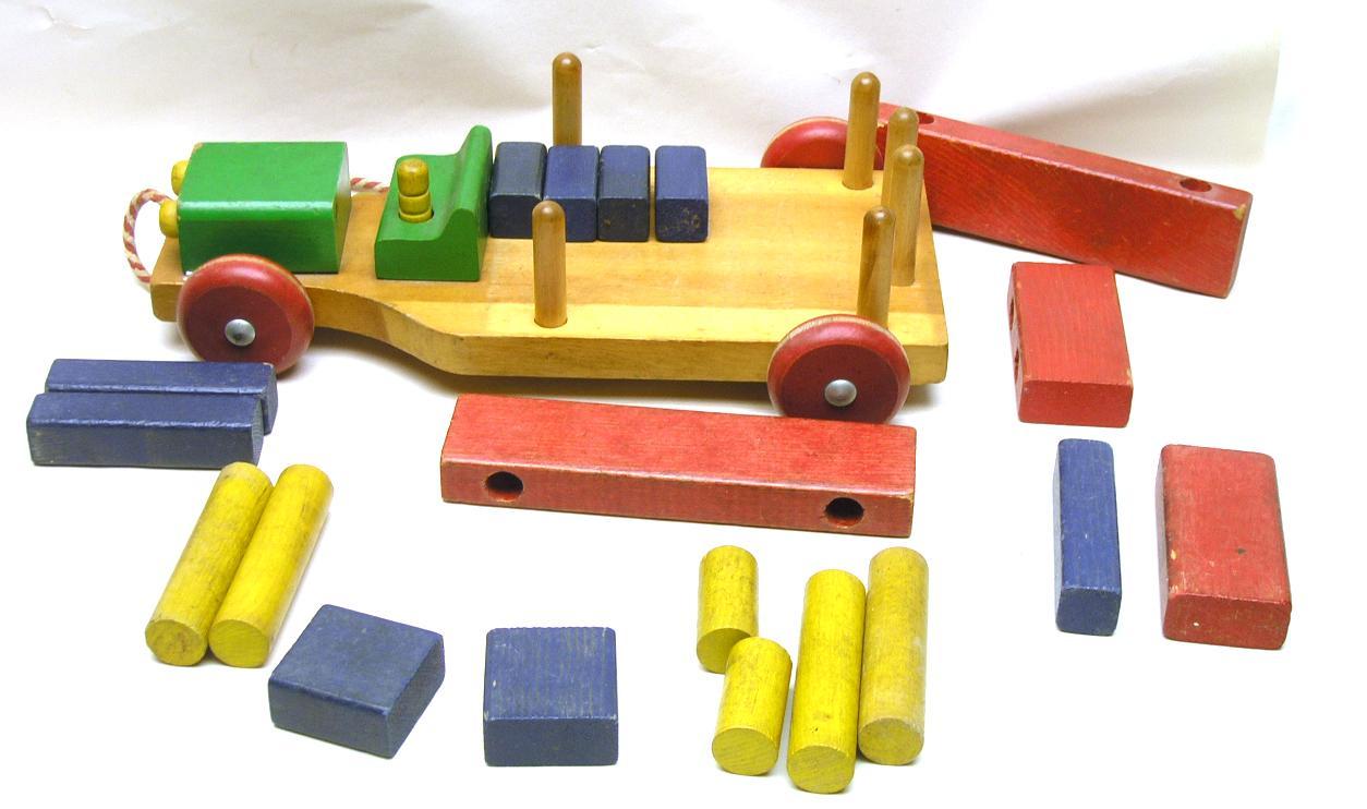 Vintage 1950's PLAYSKOOL Wood Pull Toy w/ Wood Blocks