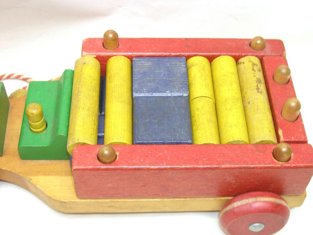 Vintage 1950's PLAYSKOOL Wood Pull Toy w/ Wood Blocks