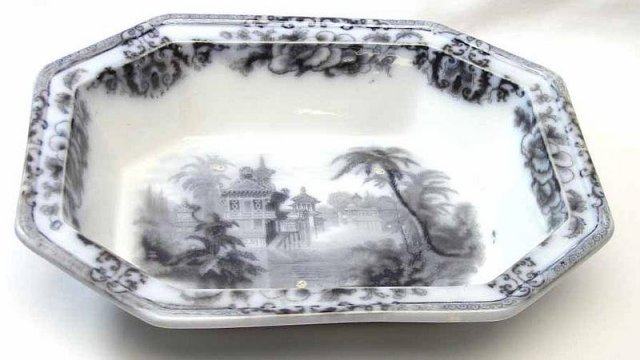 1848 Davenport Cyprus Flow Mulberry Serving