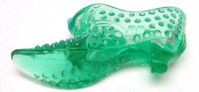 Fenton Green Opalescent Glass Cat Slipper Shoe