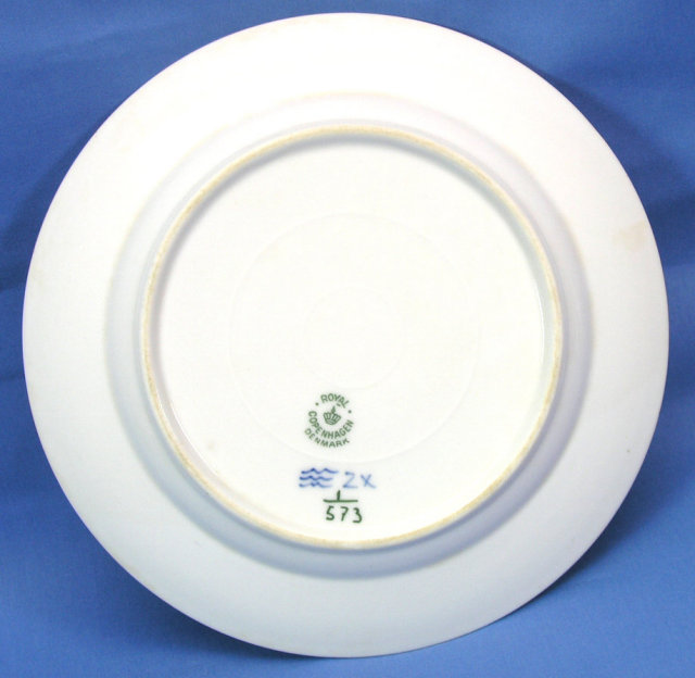 Royal Copenhagen BLUE FLUTED HALF LACE Salad Plate 573