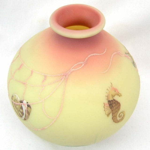 Artist Sg Fenton CONNOISSEUR BURMESE SEASHELL 8808 Vase