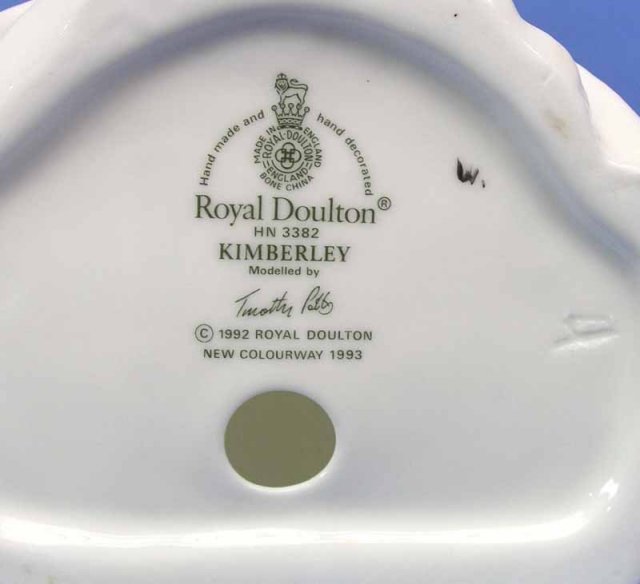 Royal Doulton KIMBERLEY Figurine HN 3382