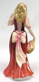 1995 Royal Doulton STROLLING Figurine HN 3755