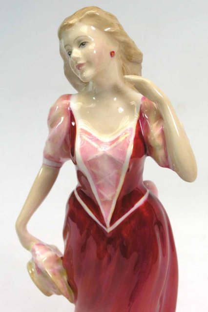 1995 Royal Doulton STROLLING Figurine HN 3755