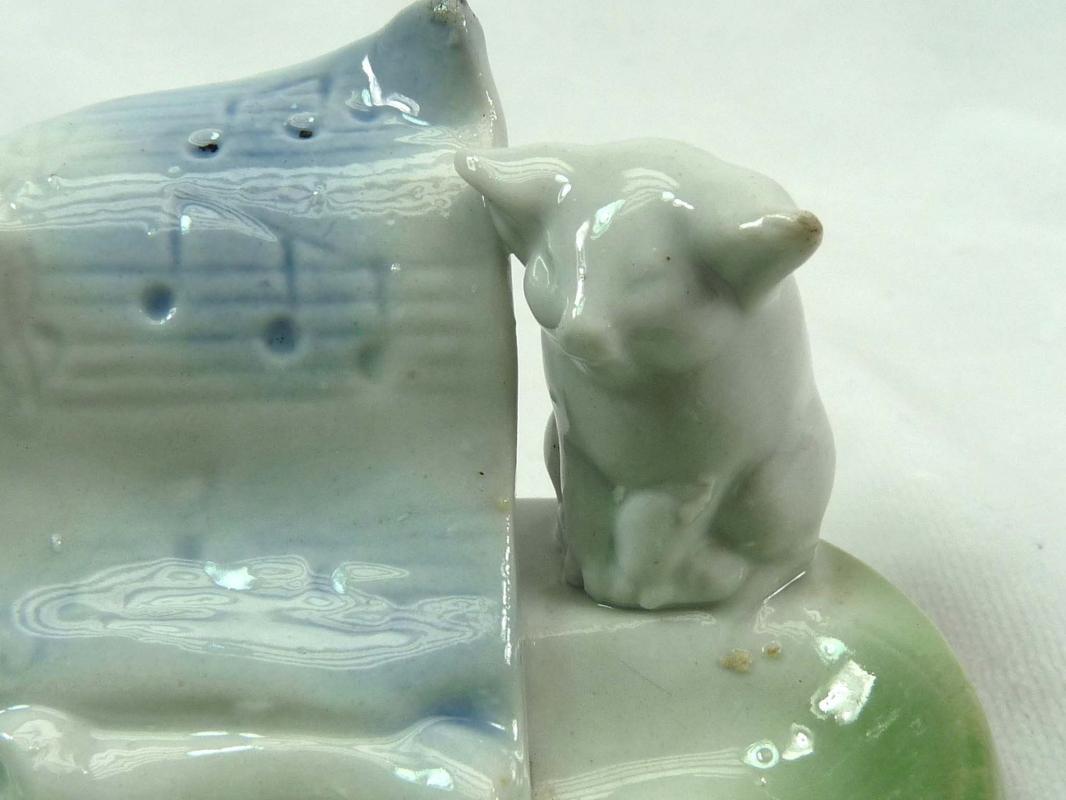 Old German Porc. 2 WHITE PIGS Sheet Music Dresser Tray