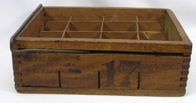 Early STAR EGG Carrier Wood Dovetail Box Pascoag RI
