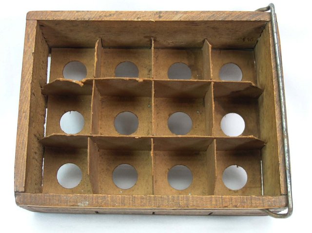 Early STAR EGG Carrier Wood Dovetail Box Pascoag RI