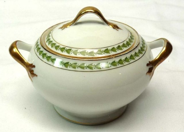 T & V LIMOGES Pattern 5856 2 Handled Covered Sugar Bowl