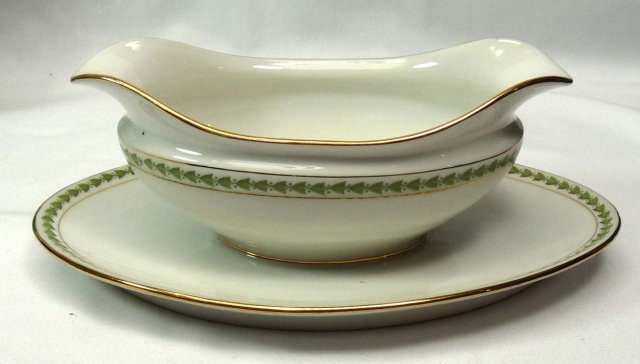 T & V LIMOGES Pattern 5856 Gravy Boat w/ Att Underplate