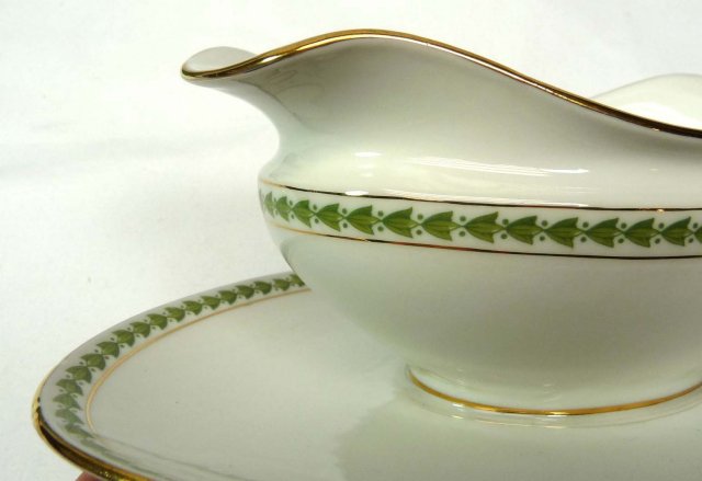 T & V LIMOGES Pattern 5856 Gravy Boat w/ Att Underplate