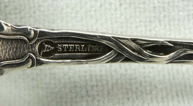 WATSON / Wallace Sterling Silver LILY Sugar Shell Spoon