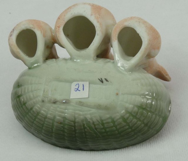 Old German Porcelain 3 PINK PIGS w/ Green Basket