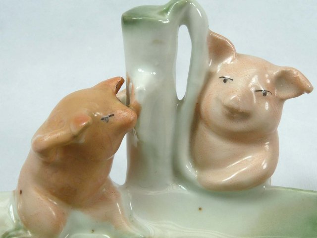 Old German 2 PINK PIGS Soap Dish HAMPTON COURT Souvenir