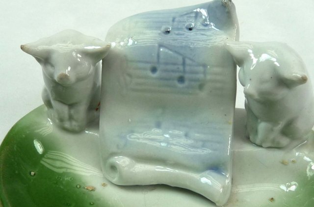 Old German Porc. 2 WHITE PIGS Sheet Music Dresser Tray