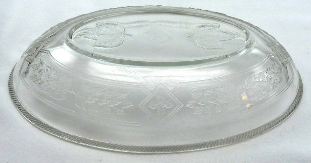 EAPG HOPS BAND Maple Pressed Leaf Band Oval Dish 5x8