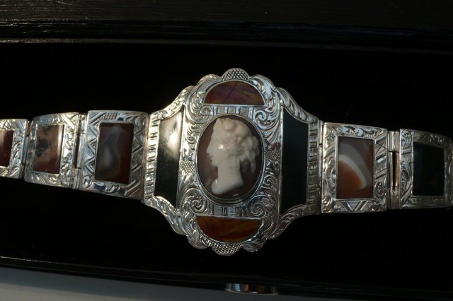 Victorian Scottish Agate Cameo Stirling Bracelet