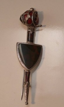 Victorian Scottish Agate Dirk Brooch