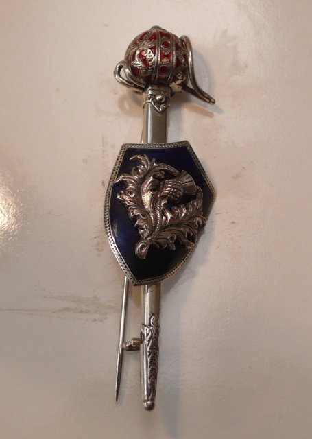 Victorian Scottish Agate Dirk Brooch