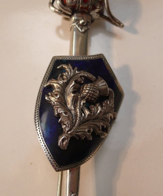 Victorian Scottish Agate Dirk Brooch