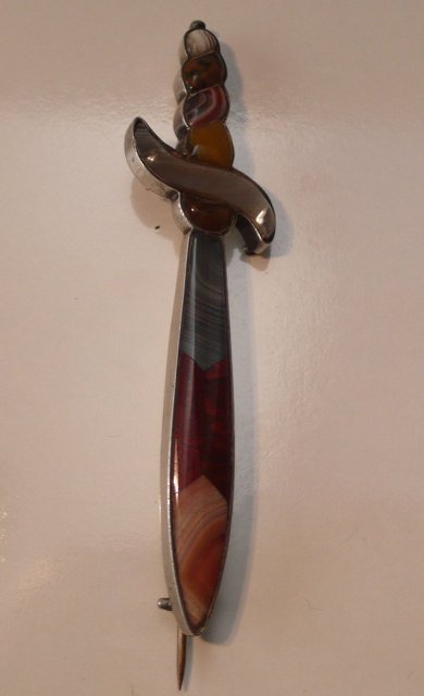 Victorian Scottish Agate Dirk Brooch