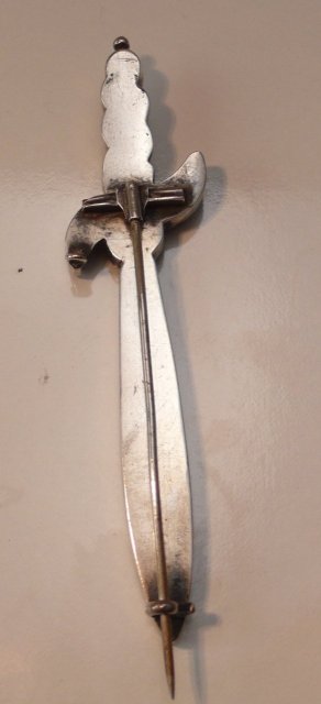 Victorian Scottish Agate Dirk Brooch