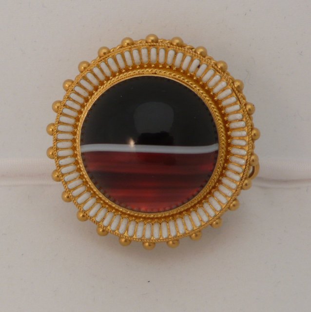 Victorian 15 KT. Gold, Enamel, Banded Agate Brooch