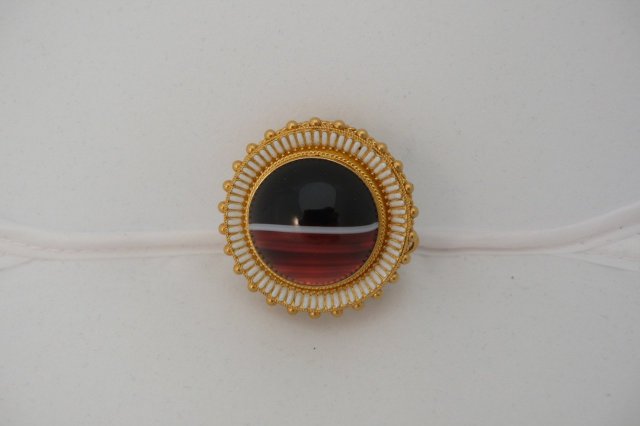 Victorian 15 KT. Gold, Enamel, Banded Agate Brooch