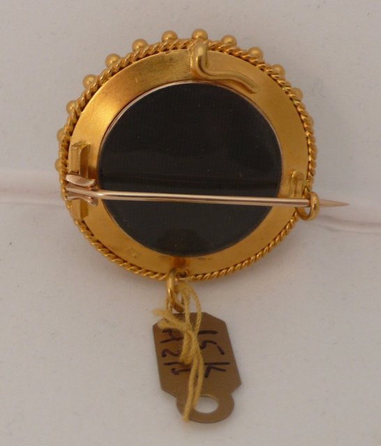 Victorian 15 KT. Gold, Enamel, Banded Agate Brooch