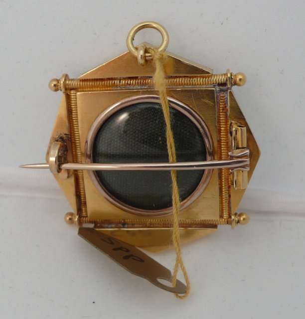 Victorian Etruscan Revival 15 Kt. Gold Brooch