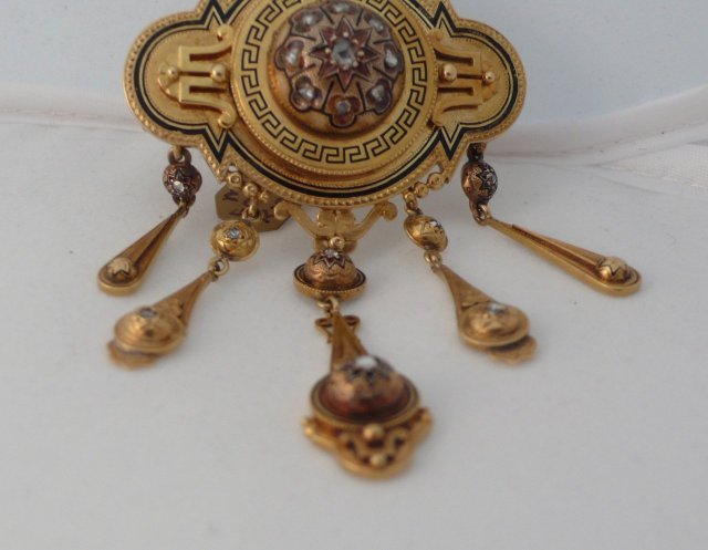 french 18 Kt Gold & Rose Diamond Dangle Brooch