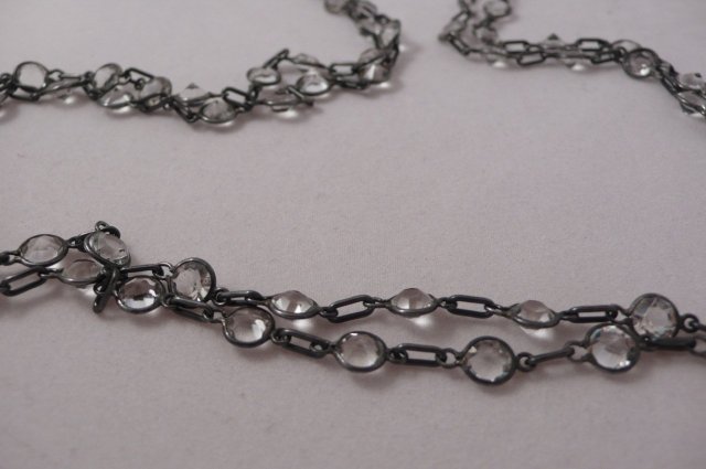 Deco Long gun metal chain with crystals