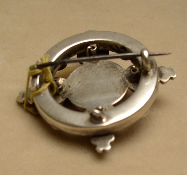 Victorian Scottish Sterling Agate Brooch