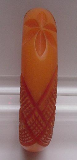 Bakelite Chunky Flower and Criss Croos Bangle