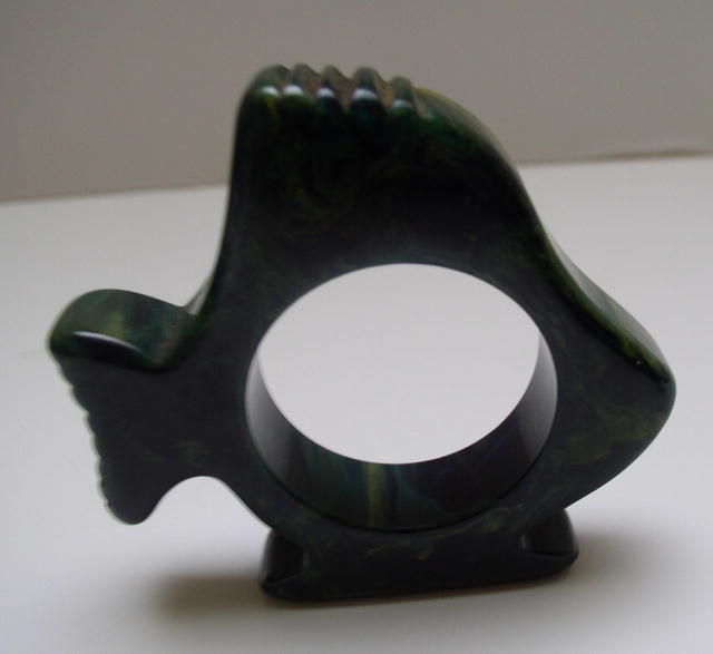 Bakelite Vintage Dark Green Marbelized Fish