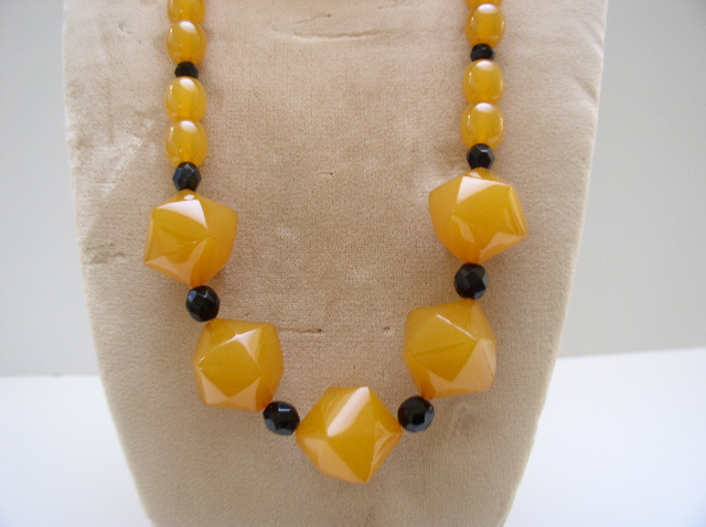 Bakelite Butterscotch and Jet Beaded Necklace