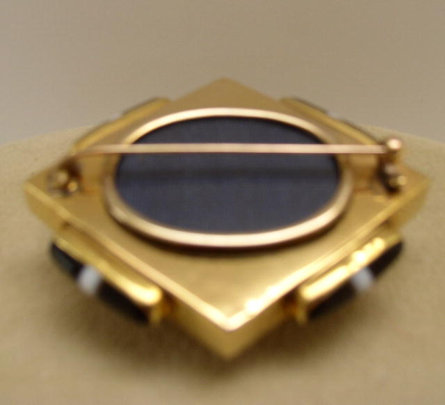 Vict. 15 ct. Gold Agate Flower & Pearl Brooch