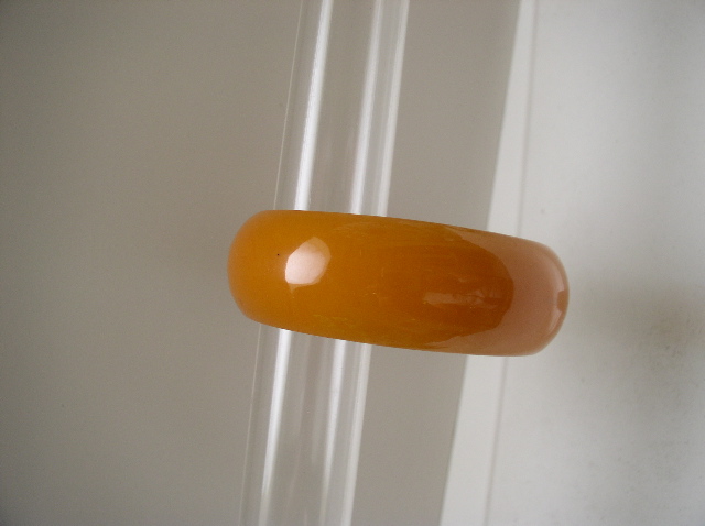 Bakelite Vintage Chunky Butterscotch Bangle