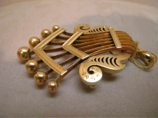 Victorian 18K Gold Brooch and Pendant