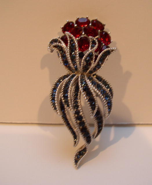 Trifari Vintage Sparkling flower Brooch