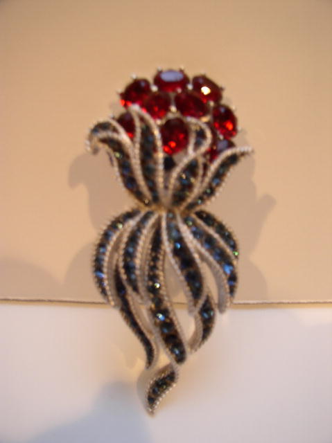 Trifari Vintage Sparkling flower Brooch